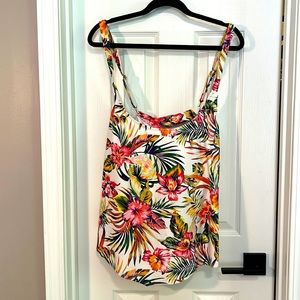 Floral Tankini / NWT